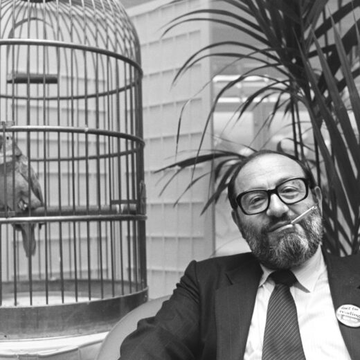 Waarom professor Umberto Eco romans ging schrijven