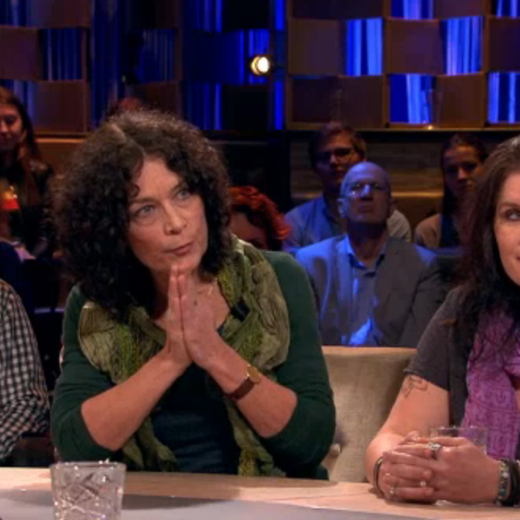 De 'bezorgde moeders' zijn de druppel: weg met complotdenkers in talkshows!
