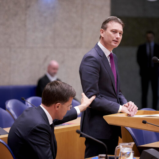 Hoeveel affaires kan 'nat zeepje' Rutte nog overleven?