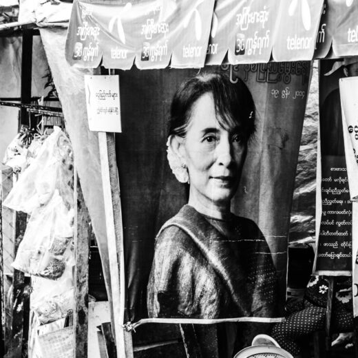 Wat de duikvlucht van Aung San Suu Kyi ons vertelt over de journalistiek