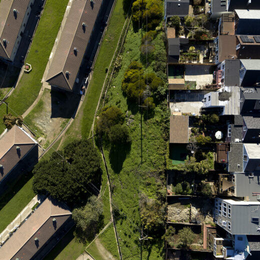 Fotodocument: Hoe racisme er vanaf honderd meter hoogte uitziet