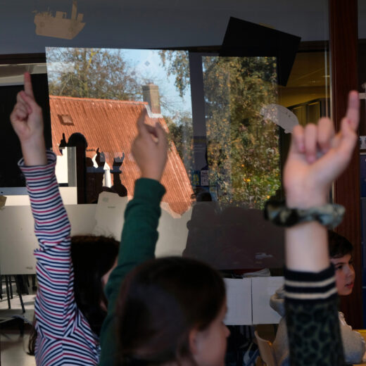 Nederlandse leerlingen hebben een leesprobleem. Op zoek naar beter taalonderwijs