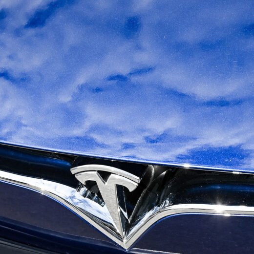 Wat zit er achter de Tesla-manie op de beurs? ‘Soms wordt het meer gezien als een referendum over elektrische auto’s’