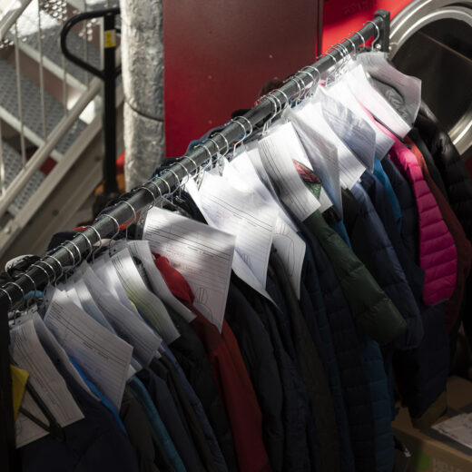 Er is geen bestemming meer voor alle kleding die we produceren