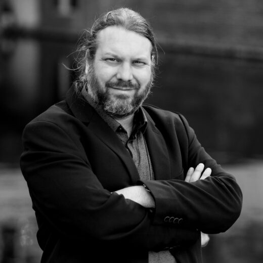 Literaire Kroniek: Sander Bax maakt een karikatuur van de wereld van de literatuur