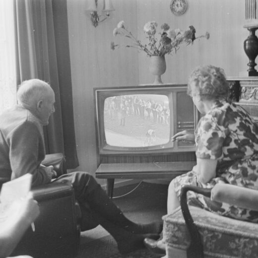 De televisie levert weer genoeg moppermateriaal op